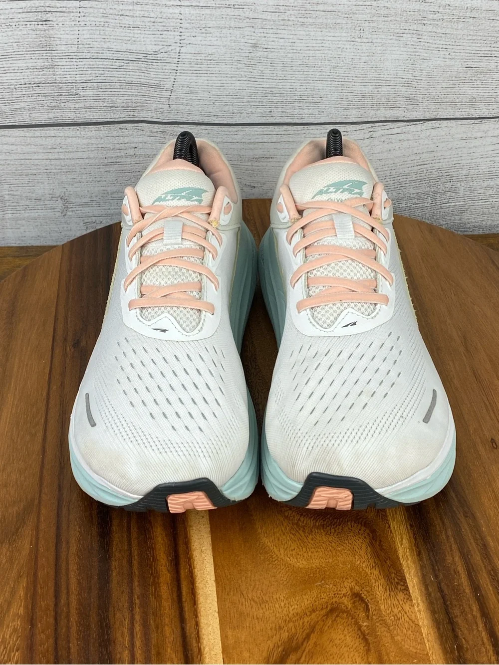Altra VIA Olympus 2 White Blue Pink Road Running Shoes Women’s Sneaker Size 9